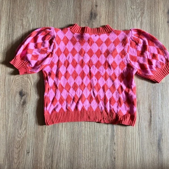Forever 21 Pink & Red Diamond Argyle Cropped Sweater With ‘R” Patch - Small - Picture 2 of 5